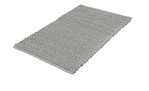 Der Badteppich Willow 70 x 120 cm von Kleine Wolke ist grau, rechteckig und hat ein erhabenes Schlingenmuster.