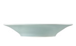 Suppenteller Beat 22,5 cm aus Porzellan in Arktisblau. Ansicht von der Seite.