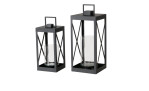 Zwei Laternen Laterne Xenia 58 cm mit Kerzenhaltern aus Glas; rechteckige Rahmen in zwei verschiedenen Größen.