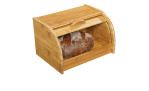 Der Brotkasten 27 x 17 cm in warmen Holzfarben fasst Schwarzbrot und ist eine stilvolle Dekoration für jede Küchentheke.