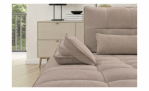Komfort-Wohnlandschaft „vito Ticona Plus“ von Vito mit Kaltschaumpolsterung, Kissen, Beistelltisch und Lampe.