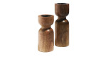 Zwei Kerzenhalter 20 cm aus Mangoholz mit glatten Sanduhrformen, dargestellt auf weißem Hintergrund.