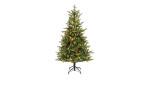 Tannenbaum Allison II 180 cm mit grünen Zweigen, warmweißen Lichtern & Metallständern vor weißem Hintergrund.