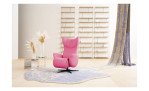 Basis-Relaxsessel 7589, in der Farbe Pink, in einem Raum stehend
