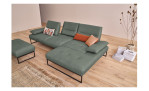 Komfort-Ecksofa 9360, in der Farbausführung Garden, in einem Raum stehend mit der Sitzrückenverstellung