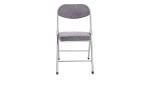 Klappstuhl Karl mit grauem Bezug, Frontansicht, Metallgestell und gepolsterte Sitzfläche und Rückenlehne