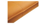 Eckbank Alino mit einem orangefarbenen Lederbezug und schwarzen Metallkufen, Detailansicht