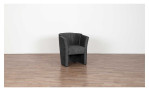 Sessel Luca in der Farbe Anthrazit, in einem Zimmer