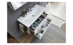 Komfort-Badezimmer-Set Bad 3020 im Dekor Weiß Seidenglanz, Detailansicht Waschtisch mit offenen Schubladen