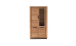 Vitrine „Grazia“ – hoher Holzschrank, 107 x 200 cm, mit Glastür, Schubladen und Einlegeböden, abgebildet vor weißem Hintergrund.