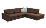 Komfort-Ecksofa plano|FORM Marbella, in der Farbausführung Braun, Schrägansicht mit Kissen