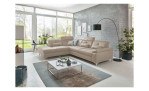 Komfort-Ecksofa plano|FORM Marbella, in der Farbausführung Natur, in einem Raum stehend mit der Kopfteilverstellung