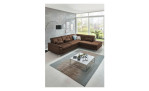 Komfort-Ecksofa plano|FORM Marbella, in der Farbausführung Braun, in einem Raum stehend