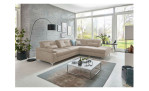 Basis-Ecksofa plano|FORM Marbella, in der Farbausführung Natur, in einem Raum stehend mit der Sitztiefenverstellung