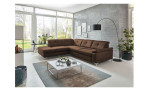 Basis-Ecksofa plano|FORM Marbella, in der Farbausführung Braun, in einem Raum stehend