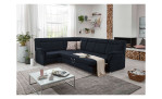 Komfort-Ecksofa plano|FORM Favorit, in der Farbausführung Blau, in einem Raum stehend mit der Bettfunktion