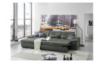 Komfort-Ecksofa plano|FORM Athen, in der Farbausführung Grün, in einem Raum stehend mit der Schlaffunktion, Frontseitig