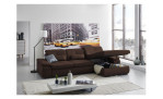 Komfort-Ecksofa plano|FORM Athen, in der Farbausführung Kastanie, in einem Raum stehend mit dem Bettkasten im Canape