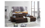 Komfort-Ecksofa plano|FORM Athen, in der Farbausführung Kastanie, in einem Raum stehend mit der Schlaffunktion, Frontseitig