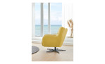Komfort-Relaxsessel plano|FORM Tivoli, in der Farbausführung Yellow, in einem Raum stehend, Seitenansicht