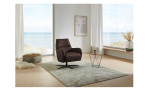 Komfort-Relaxsessel plano|FORM Tivoli, in der Farbausführung Braun, in einem Raum stehend