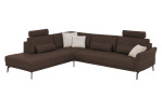Komfort-Ecksofa plano|FORM Formello, in der Farbausführung Braun, mit Kissen und Kopfstützen