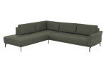 Komfort-Ecksofa plano|FORM Formello, in der Farbausführung Grün, Schrägansicht