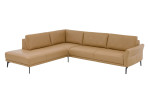 Komfort-Ecksofa plano|FORM Formello, in der Farbausführung Honey, Schrägansicht
