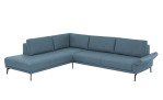 Komfort-Ecksofa plano|FORM Formello, in der Farbausführung Ocean, mit klappbarer Armlehne 