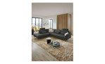 Komfort-Ecksofa plano|FORM Formello, in der Farbausführung Anthrazit, in einem Raum stehend