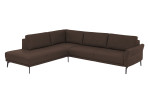 Basis-Ecksofa plano|FORM Formello,in der Fatbausführung Braun, Schrägansicht