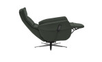 Komfort-Relaxsessel plano|FORM Rimini in der Farbausführung Oliv, Seitenansicht mit Relaxfunktion und Kopfpolsterfunktion