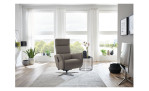 Komfort-Relaxsessel plano|FORM Rimini in der Farbausführung Greystone, nin einem Raum stehend