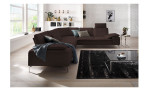 Komfort-Ecksofa Valentino, in der Farbausführung Dunkelbraun, in einem Raum stehend,mit der Sitztiefenverstellung, Frontansicht 