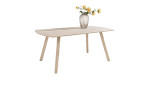 Tisch Niora mit vier Tischbeinen in der Farbe Natur mit einer mit Blumen gefüllten Vase darauf, Schrägansicht