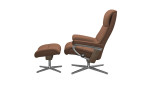 Relaxsessel mit Hocker Stressless View (M) Cross, in der Farbausführung Braun, Seitenansicht