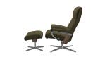 Relaxsessel mit Hocker Stressless View (M) Cross, in der Farbausführung Dark Olive, Seitenansicht