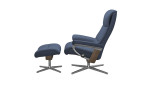 Relaxsessel mit Hocker Stressless View (M) Cross, in der Farbausführung Oxford Blue, Seitenansicht