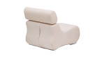 Relaxsessel Club mit ecrufarbenem Bouclebezug und klappbarer Kopfstütze, Ansicht von hinten