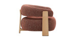 Sessel Granite von Kave Home, Stoff Chenille Terrakotta, Gestell Esche, Ansicht von der Seite