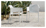 Stuhl Net in Bianco (Weiß) aus Fiberglass-Polypropylen, Ansicht im Milieu