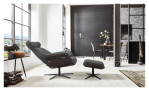 Komfort-Relaxsessel MONDO Irie in einem Echtlederbezug in Charcoal. Mit verstellten Rücken
