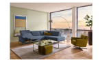 Komfort-Ecksofa MONDO Ensemble Lillia, in der Farbausführung Blue, in einem Raum stehend, mit der Relaxfunktion