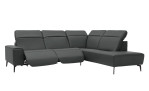 Komfort-Ecksofa MR 1320 in einem Echtleder-Bezug in Steel. Mit gezeigten Verstellungen