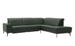 Basis-Ecksofa MR 1320 in einem Echtleder-Bezug in Oliv. Schräge Frontansicht
