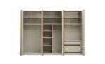 Der Kleiderschrank „Set One Venice“ von Musterring verfügt über Regalböden, Kleiderstangen, Fächer und Schubladen und bietet mit einer Länge von 301 cm reichlich Stauraum.