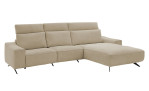 Komfort-Wohnlandschaft Musterrring MR 9450, in der Farbausführung Beige, Schrägansicht mit der Kopfpolsterfunktion