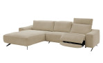 Komfort-Wohnlandschaft Musterrring MR 9450, in der Farbausführung Beige, Schrägansicht mit der Relaxfunktion im linken Element