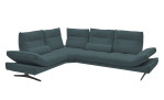 Komfort-Ecksofa Musterring MR 2795, in der Farbausführung Blau, Schrägansicht, mit hochgeklappter Armlehne