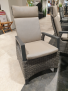 AZ-Tischgruppe „Corido“, Sessel: Gardino-Geflecht, halbrund, graues Aluminiumgestell, Kissen in Beige (wie abgebildet).